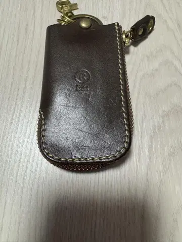 포르코 로쏘 다크 브라운 가죽 키케이스