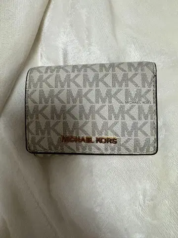 MICHAEL KORS 3단 폴더형 지갑 MK 로고