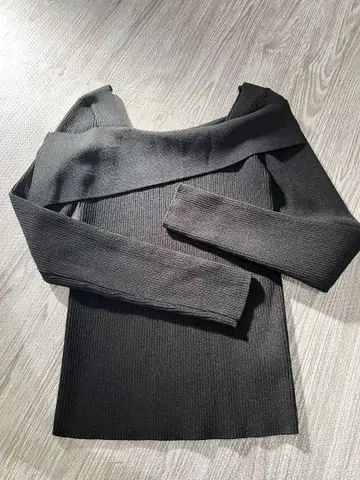 rienda 리브 블랙 긴팔 상의 프리 사이즈