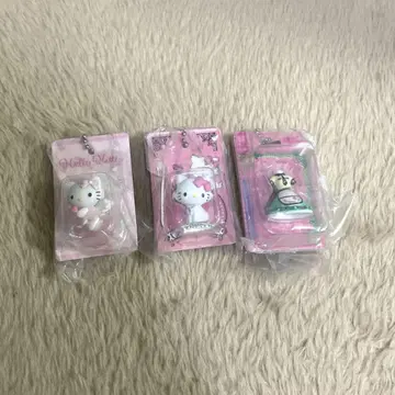 헬로키티 패키지 미니어처 컬렉션 러브 and 베리 드레스 참