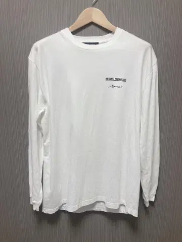 UNION SODA와 kyne의 콜라보 붕소 티셔츠입니다.