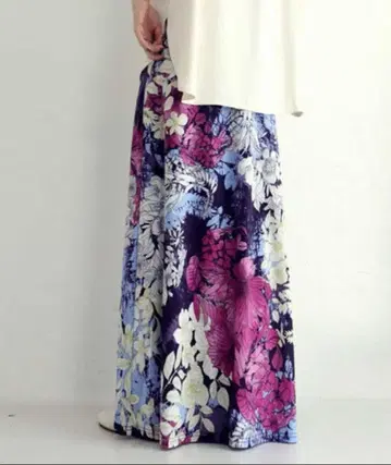 antiqua 보태니컬 무늬 꽃무늬 롱 스커트 미사용 새상품