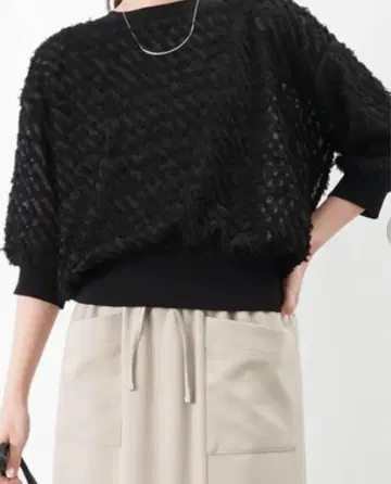 LC/LLL 자카드 프린지 블라우스