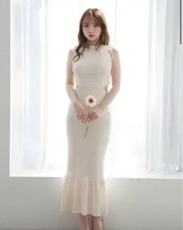 andmary Leila body dress