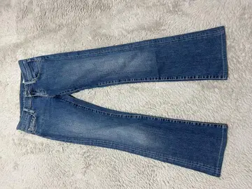 부츠컷 데님 플레어 데님