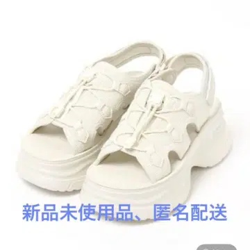 [ 새상품 ] 로리즈팜 칸도우 핏 스포츠 샌들 M 사이즈 화이트
