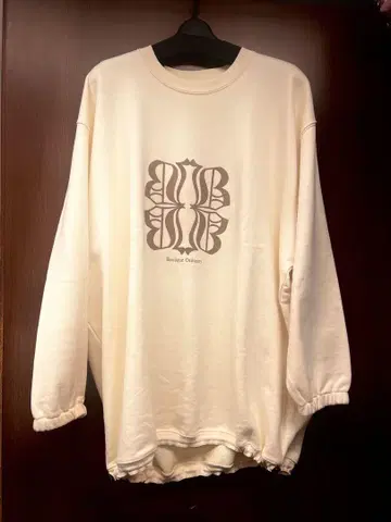 Boutique Ordinary 크림색 트레이닝복