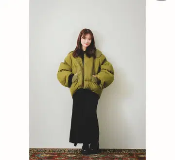 PINUE 볼륨 슬리브 다운 카키
