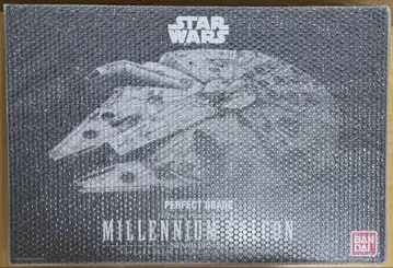 PG 1/72 STAR WARS 밀레니엄 팔콘 스탠다드 Ver.