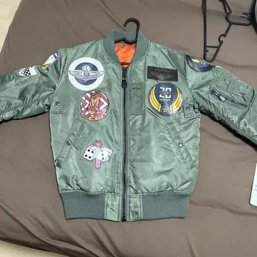 AVIREX MA-1 플라이트 자켓