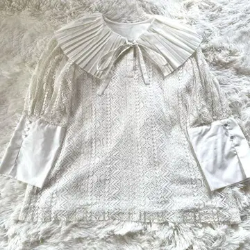 루일 에 부티크 RUIRUE BOUTIQUE 플리츠 칼라 레이스 상의