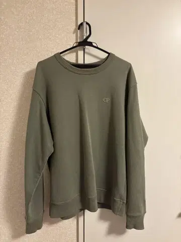 Champion 올리브 그린 크루넥 트레이닝복