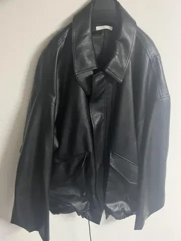 오버 사이즈 블랙 가죽 코트