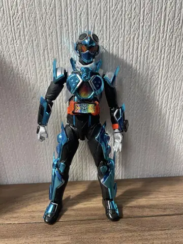 가면라이더 갓챠드 스팀 호퍼 S.H.Figuarts 개봉 완료