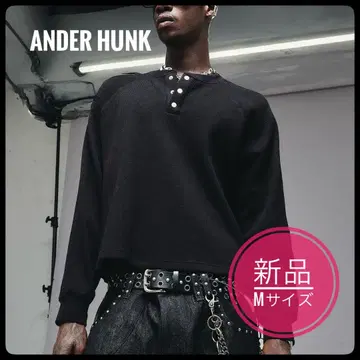 [ 미개봉 새상품 ] ANDER HUNK 메탈 헨리넥 서멀 블랙