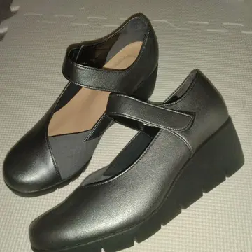 새상품급 퍼스트컨택트 펌프스 23cm