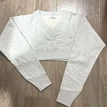 SLOBE INA 숏 기장 맨투맨 트레이닝복