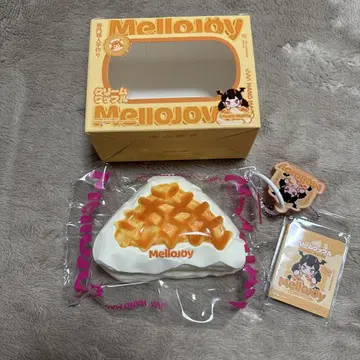 Mellojoy 스퀴즈 크림 와플 삼각