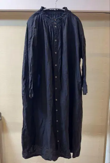 네스트로브 셔링 린넨 원피스 개더