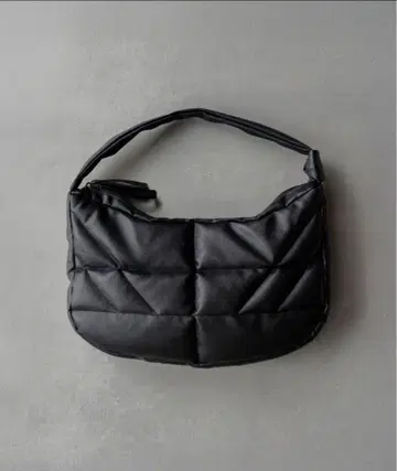 SINSS One shoulder bag