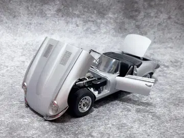 AUTOart MILLENNIUM 1/18 JAGUAR E-TYPE