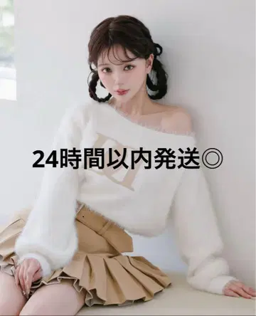 [ Darich ] DD 로고 원숄더 니트탑 ivory