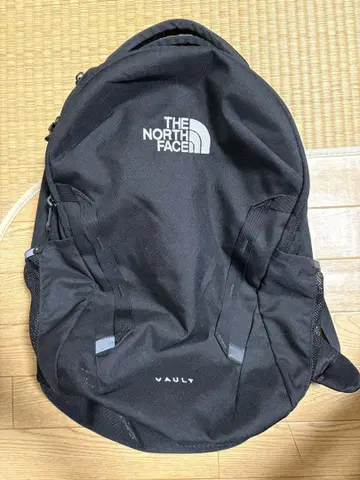 THE NORTH FACE VAULT 블랙 백팩 27L