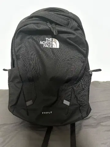 THE NORTH FACE VAULT 블랙 백팩