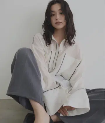 [hellam] 배색 파이핑 오버사이즈 시어 셔츠