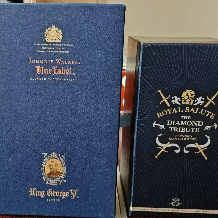 조니워커 킹죠지5세와 로얄 다이아몬드트리뷰트 공병과 케이스