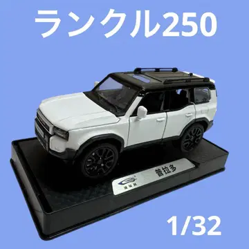 도요타 랜드크루저 250 랭크 250 화이트 미니카 SUV 1/32