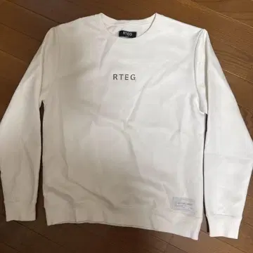 RTEG 화이트 맨투맨 Medium