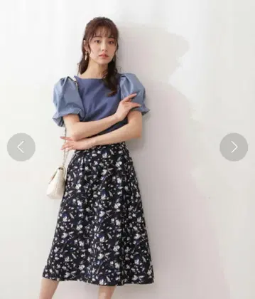 PROPORTION BODY DRESSING 꽃무늬 스커트
