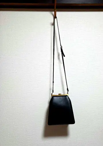 블랙 소가죽 숄더 백