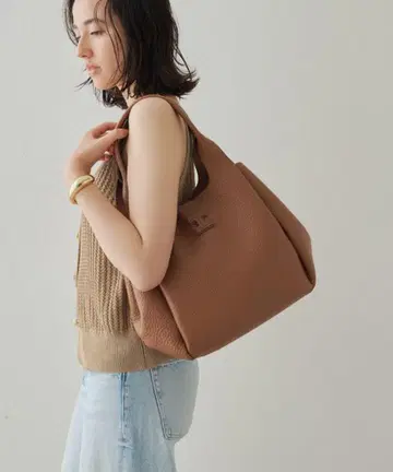 미사용 이아쿠치 보르고 ALCE 토트백 그레이 카멜