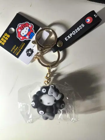 오사카 엑스포 헬로키티 블랙 미야쿠 변신 키링