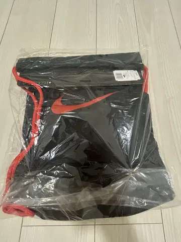 Nike 냅색 블랙/레드