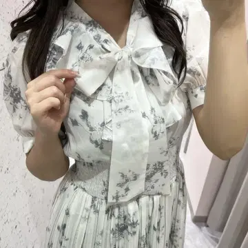 플라워 프릴 리본 OP 안미르 원피스 롱 블루