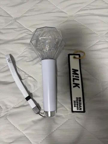 M!LK 응원봉