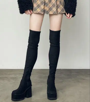 EMODA 스퀘어 핏 롱 부츠 부츠 키퍼 포함