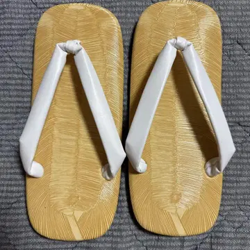 베이지 셋타 합성 피혁제 스트라이프 무늬