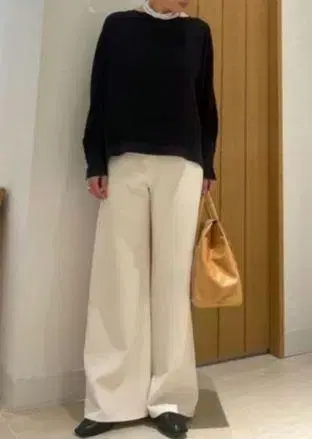 GALLARDAGALANTE 백 새틴 돌먼 블라우스