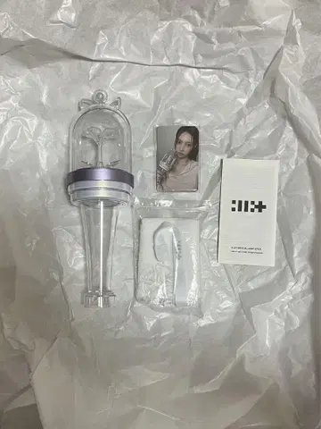 ILLIT 공식 응원봉