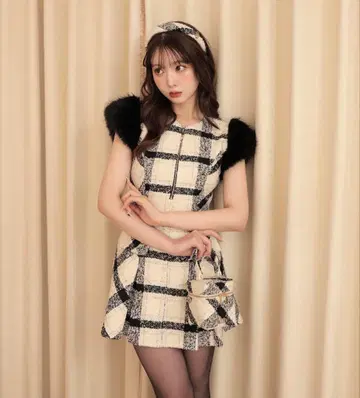 M me eme 엠미에메 메종 트위드 미니 원피스 WHT