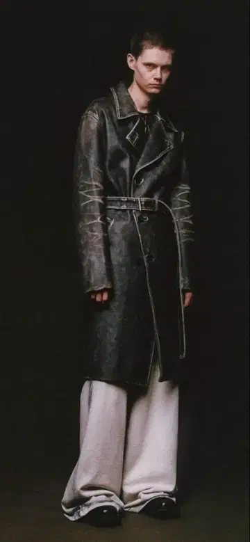 JOHN LAWRENCE SULLIVAN 24SS 가죽 코트