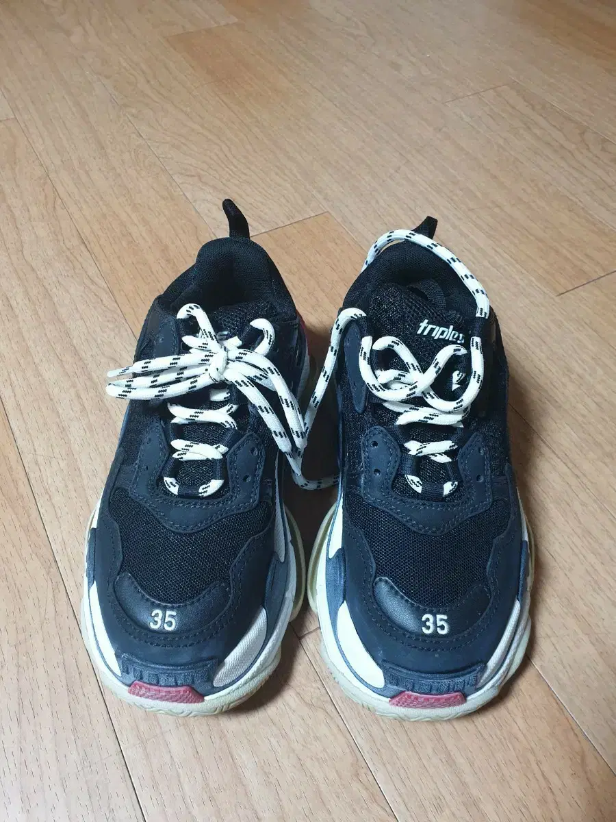 Balenciaga Triple S Black Size 35