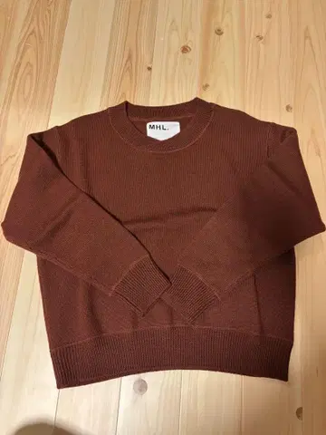 MHL. 레드 니트 긴팔 레드