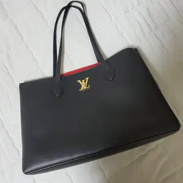 백 블랙 레드 LV