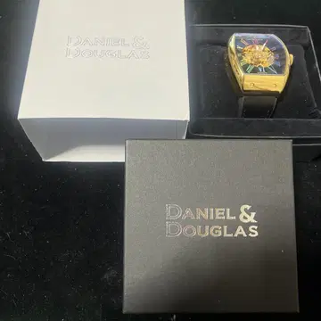 DANIEL & DOUGLAS 스켈레톤 시계 골드/블랙