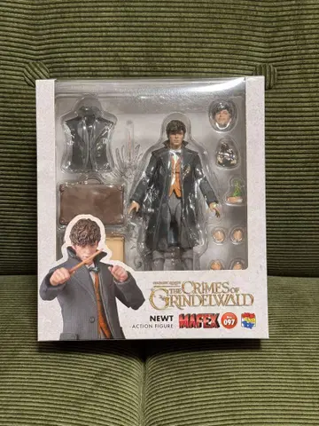 MAFEX 신비한 동물사전 뉴트 스캐맨더